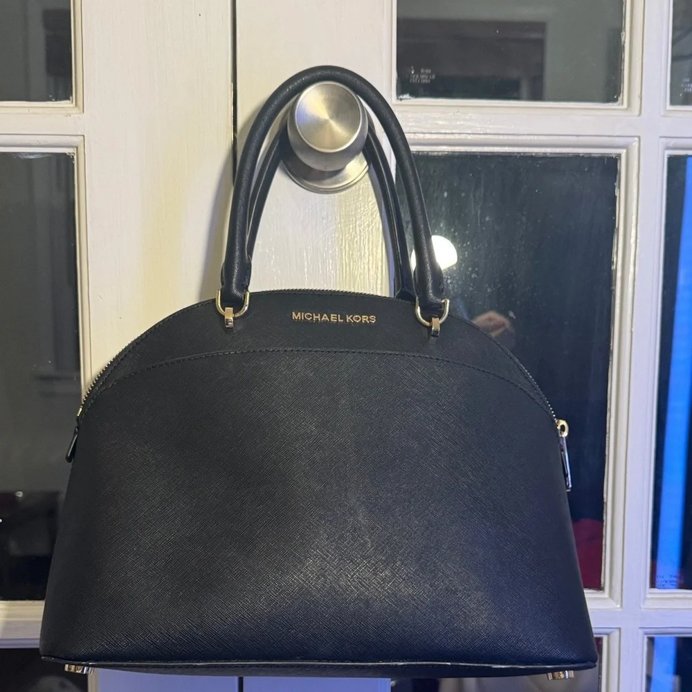 Michael Kors Cindy Satchel Black Saffiano Leather Dome Purse Crossbody
